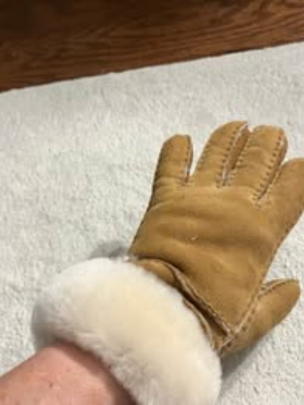 UGG Chestnut Suede Shearling Gloves Ivory Fur Cuff Size S - Picture 3 of 8